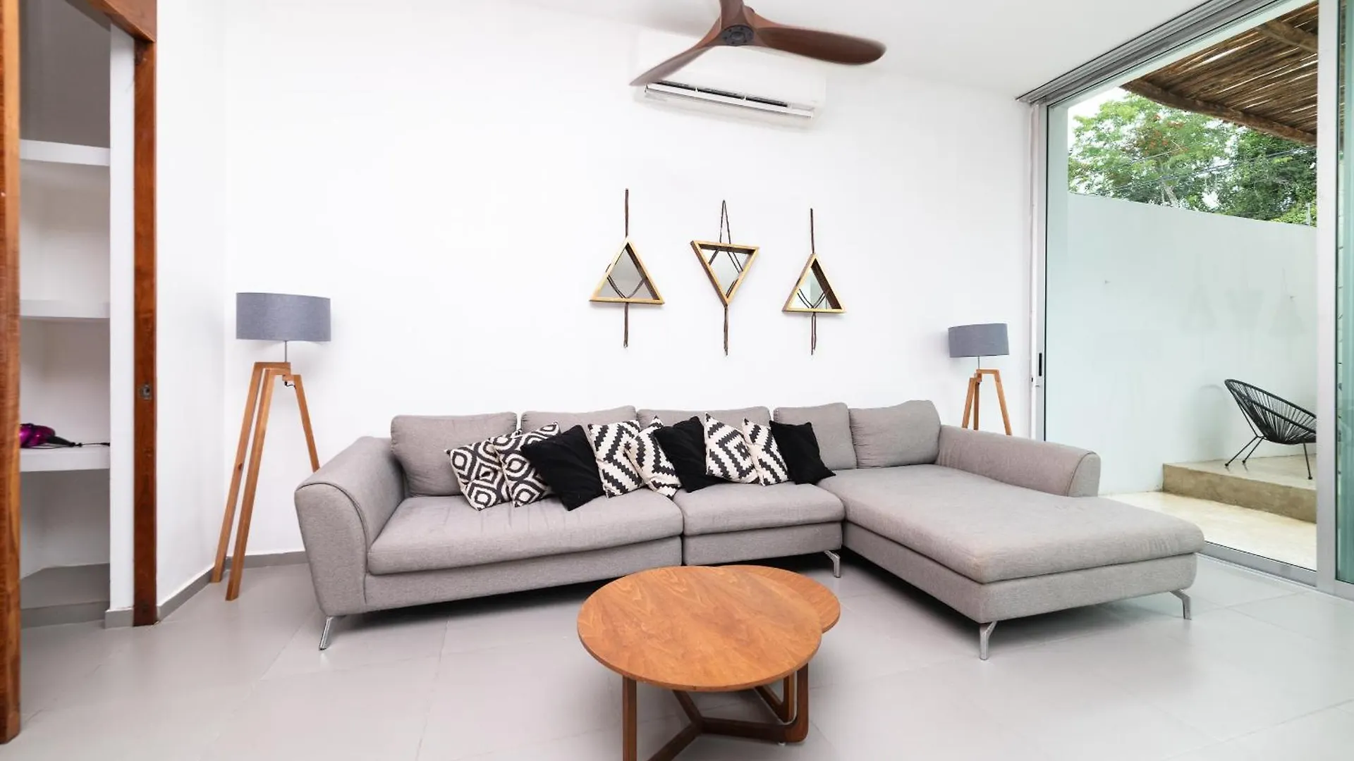 Relaxing 2 Bedroom Apartement In The Center Of Tulum With Private Pool And Terrace Meksika